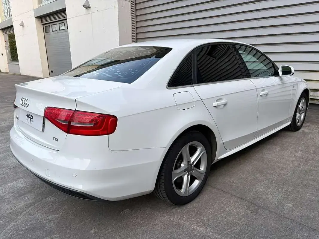 Usado Audi A4 S-Line 150 CV (110 kW) 2014 Blanco Berlina