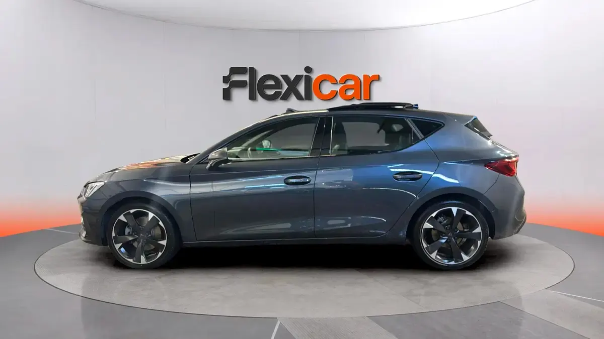 Usado Cupra Leon 150 CV (110 kW) 2023 Gris Berlina