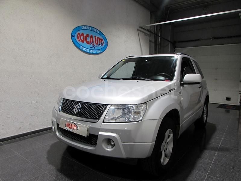 Gris / plata Usado 2006 Suzuki Grand Vitara SUV | 10.900 € (Un poco caro) - Imagen 1/4