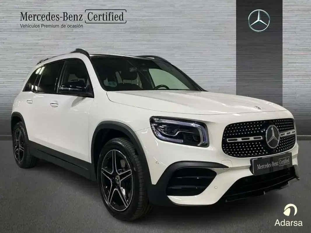Usado Mercedes GLB200 AMG line 150 CV (110 kW) 2023 SUV