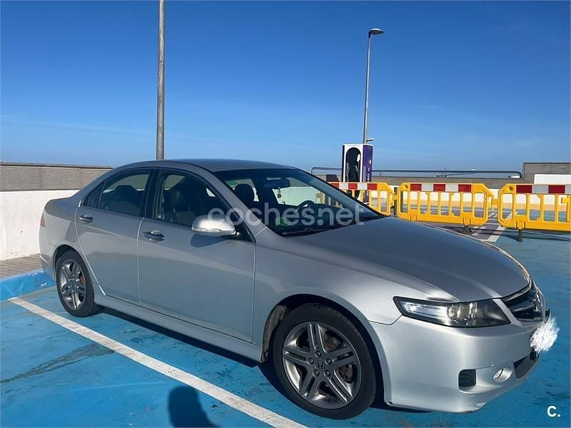 Gris / plata Usado 2007 Honda Accord Sport Berlina | 5890 € (Precio justo) - Imagen 1/4