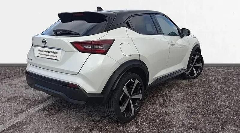 Usado Nissan Juke Tekna 114 CV (83 kW) 2022 Lunar white (metalizado) techo SUV