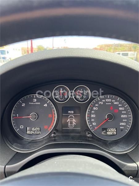 Negro Usado 2012 Audi A3 Sportback Ambition Berlina | 9900 € (Precio justo) - Imagen 1/4