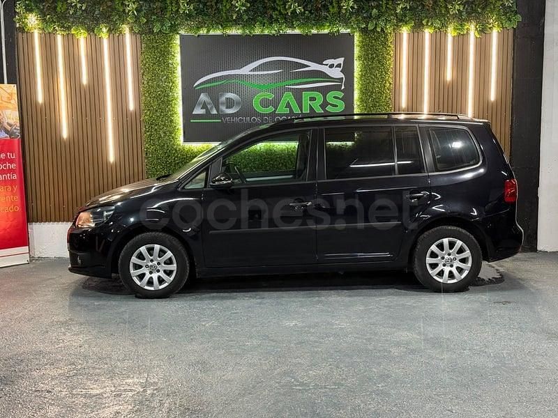 Usado VW Touran Edition 105 CV (77 kW) 2013 Negro Monovolumen