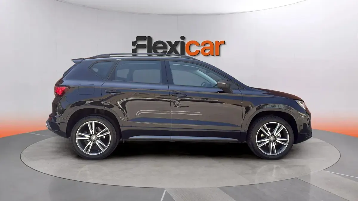 Usado Seat Ateca FR 116 CV (85 kW) 2025 Blanco SUV