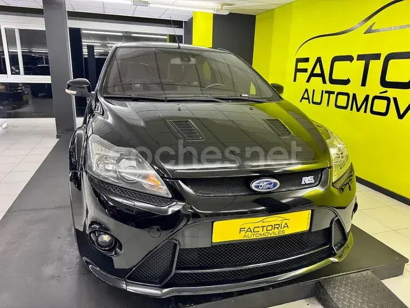 Usado Ford Focus RS 305 CV (224 kW) 2010 Negro Berlina