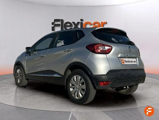 Usado Renault Captur Intens 90 CV (66 kW) 2016 Gris SUV