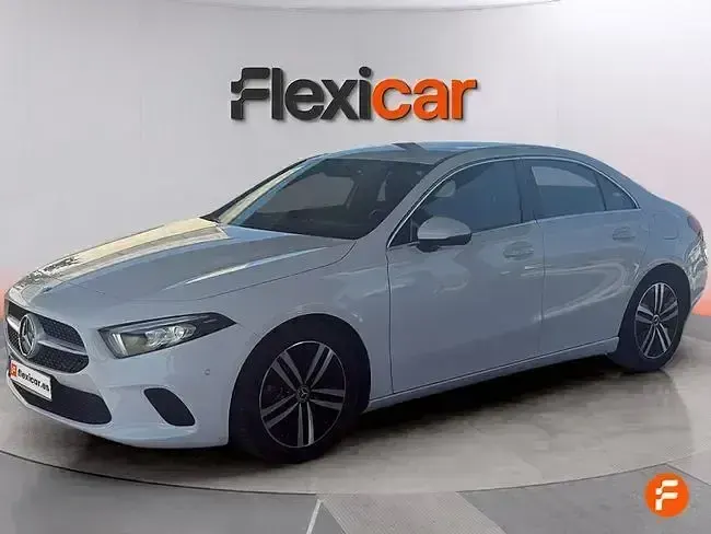 Usado Mercedes A180 136 CV (100 kW) 2022 Blanco Berlina