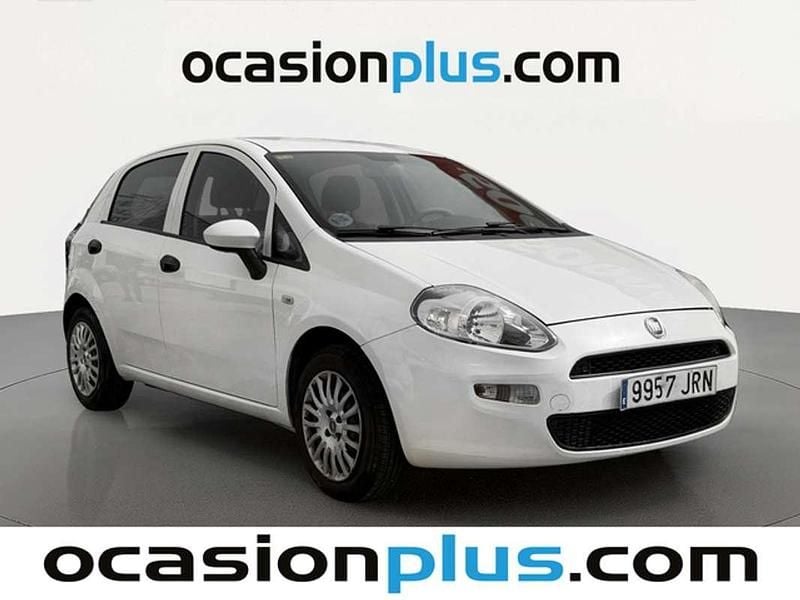 Usado Fiat Punto Pop 69 CV (50 kW) 2016 Blanco Utilitario