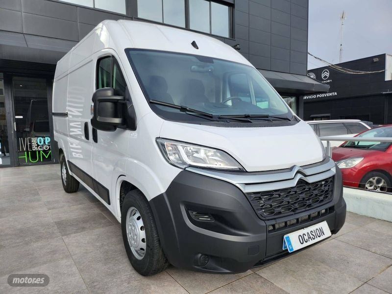 Usado Citroën Jumper 89 kW (122 CV) 2023 Blanco Monovolumen