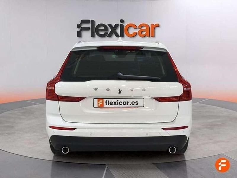 Käytetty Volvo XC60 Business Edition 197 HP (144 kW) 2020 Valkoinen Katumaasturi