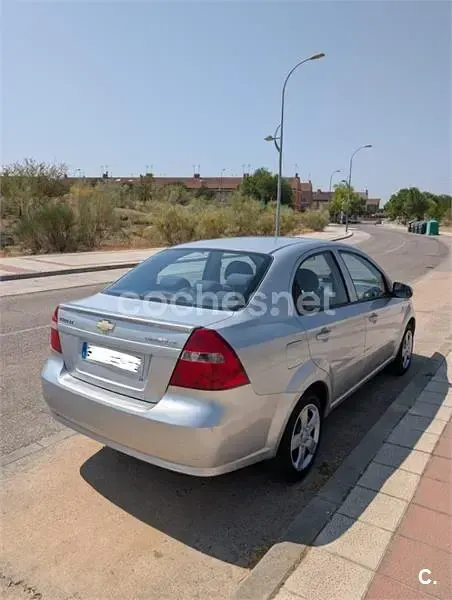 Usado Chevrolet Aveo LT 94 CV (69 kW) 2007 Gris / plata Berlina