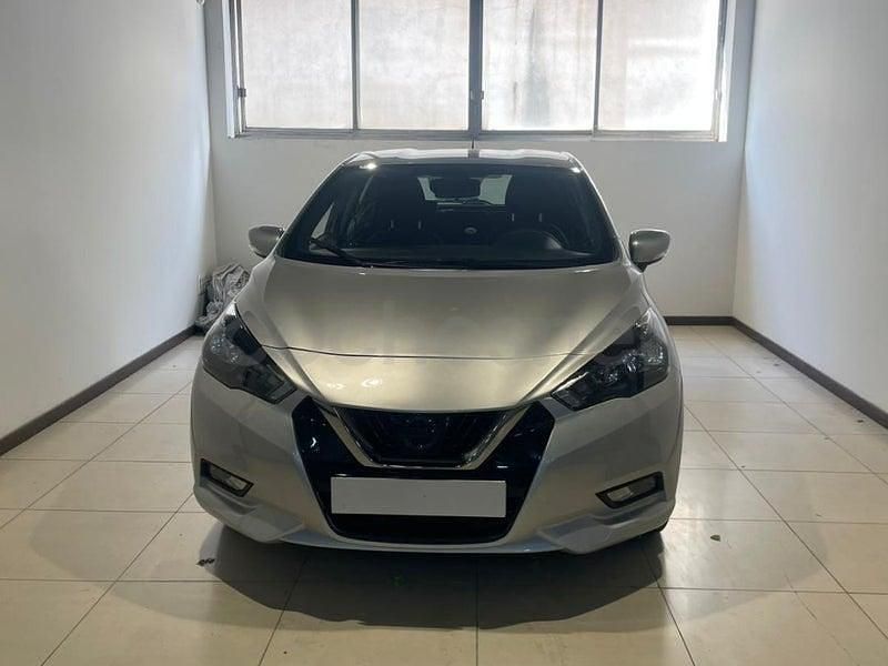 Usado Nissan Micra Acenta 92 CV (67 kW) 2022 Gris / plata Utilitario