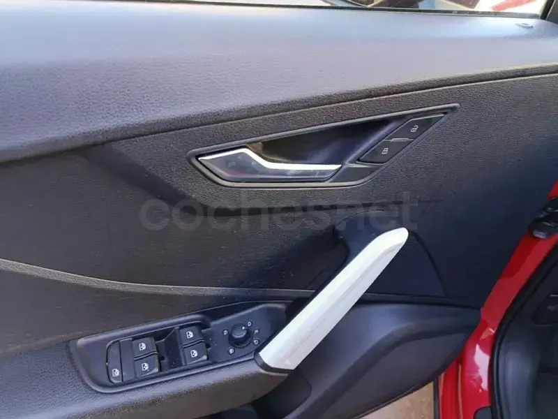 Usado Audi Q2 Design 116 CV (85 kW) 2019 Rojo SUV