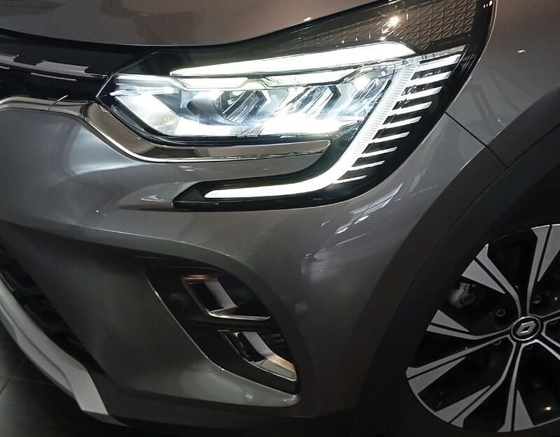 Usado Renault Captur Techno 140 CV (102 kW) 2023 Gris SUV