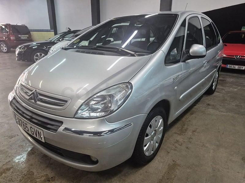 Usado Citroën Xsara Picasso Exclusive 92 CV (67 kW) 2010 Gris / plata Monovolumen
