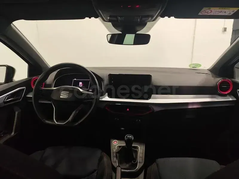 Usado Seat Ibiza FR 116 CV (85 kW) 2025 Gris Utilitario