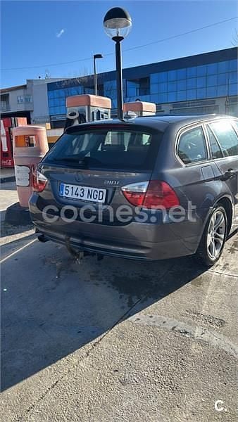 Usado BMW 318 129 CV (94 kW) 2008 Gris / plata Familiar