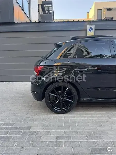 Usado Audi A1 Sportback Attraction 116 CV (85 kW) 2017 Negro Utilitario