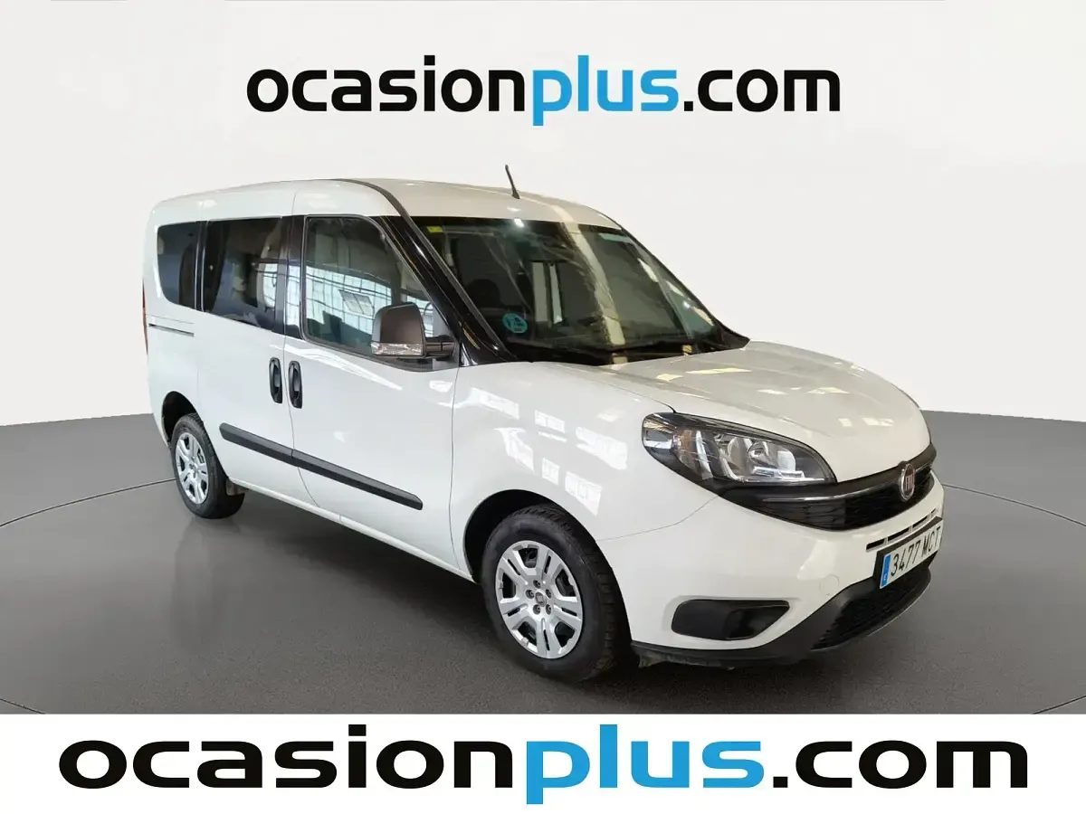 Usado Fiat Doblò 90 CV (66 kW) 2022 Blanco Monovolumen