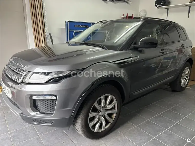 Usado Land Rover Range Rover evoque SE Dynamic 150 CV (110 kW) 2018 Gris / plata SUV