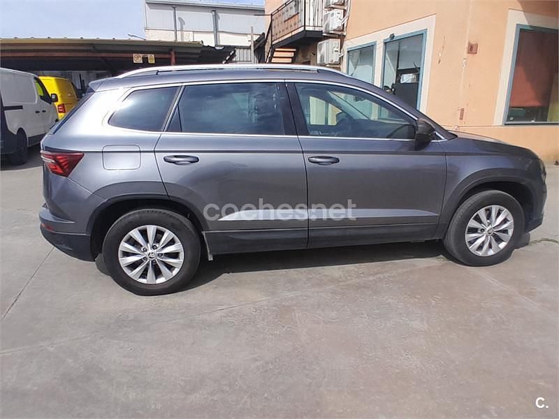 Usado Skoda Karoq SportLine 150 CV (110 kW) 2022 Gris / plata SUV