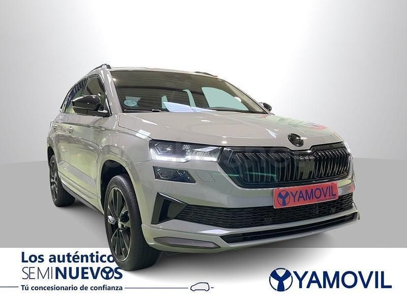 Usado Skoda Karoq SportLine 150 CV (110 kW) 2024 Gris / plata SUV