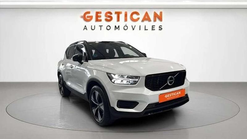 Usado Volvo XC40 R-Design 211 CV (155 kW) 2022 Blanco SUV