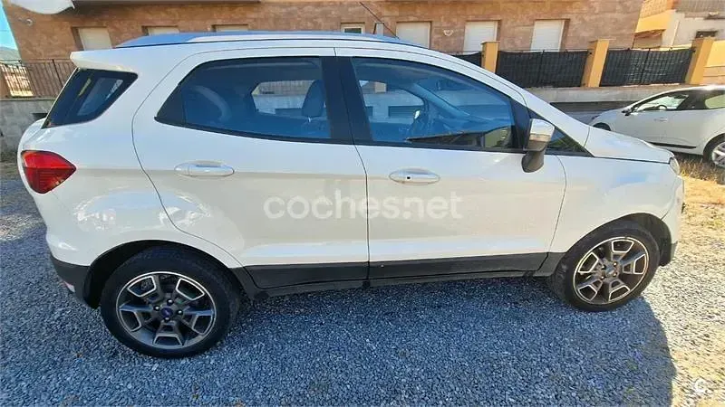 Usado Ford Ecosport Titanium 91 CV (66 kW) 2014 Blanco SUV