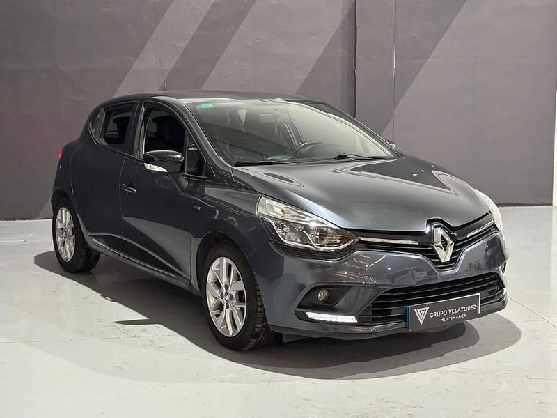 Usado Renault Clio IV LIMITED 90 CV (66 kW) 2019 Gris Berlina