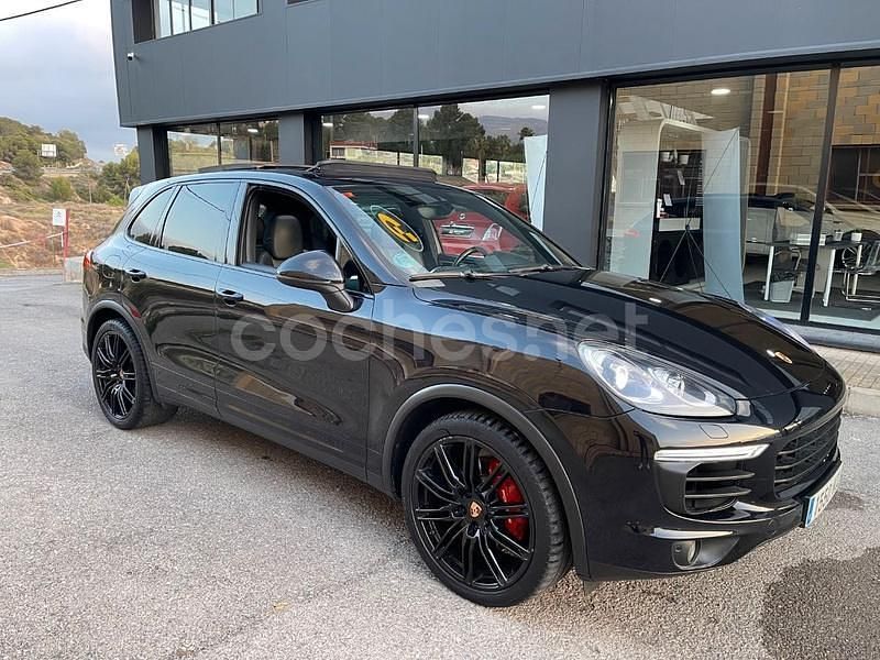 Negro Usado 2015 Porsche Cayenne SUV | 32.500 € (Caro) - Imagen 1/4