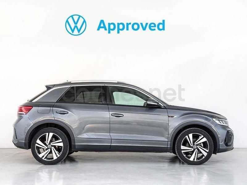 Usado VW T-Roc R-line 115 CV (84 kW) 2025 Gris / plata SUV