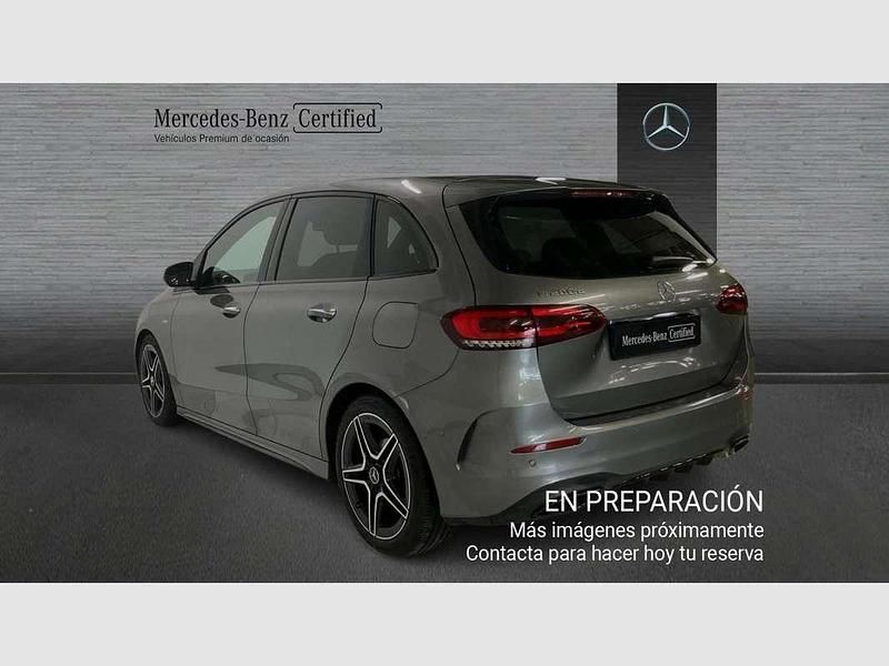 Usado Mercedes B200 150 CV (110 kW) 2022 Monovolumen