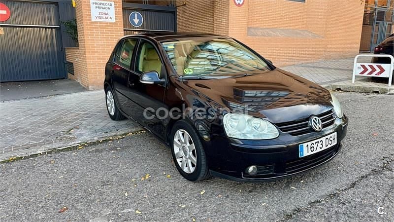 Negro Usado 2006 VW Golf V Sportline Berlina | 3900 € (Buen precio) - Imagen 1/3