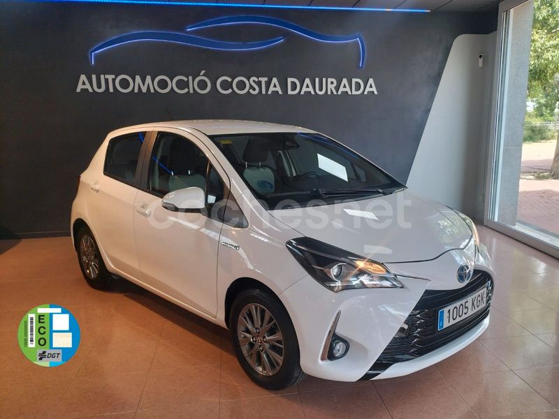 Blanco Usado 2017 Toyota Yaris Hybrid Active Berlina | 14.900 € (Un poco caro) - Imagen 1/4