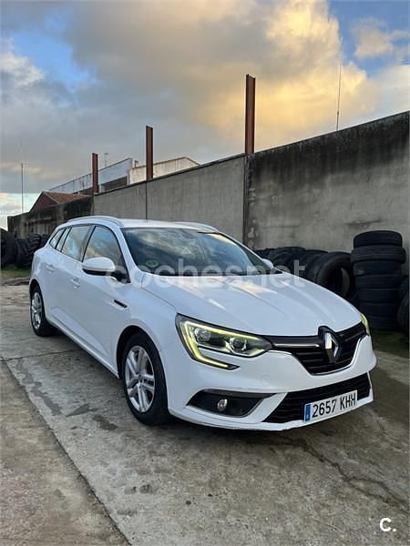 Usado Renault Mégane GrandTour Business 90 CV (66 kW) 2018 Blanco Familiar