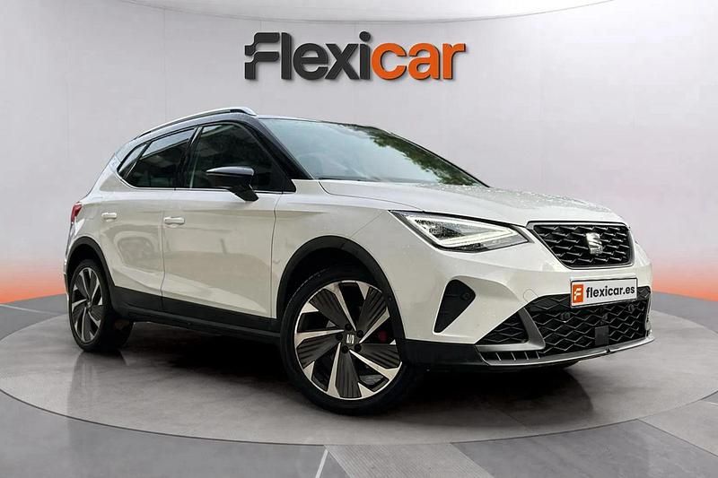 Blanco Usado 2023 Seat Arona FR SUV | 22.290 € (Caro) - Imagen 1/4