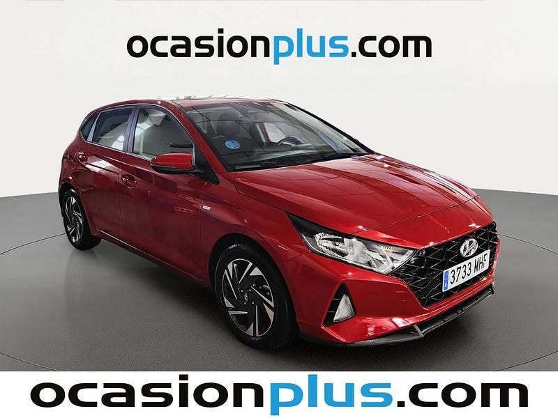 Usado Hyundai i20 100 CV (73 kW) 2023 Rojo Utilitario