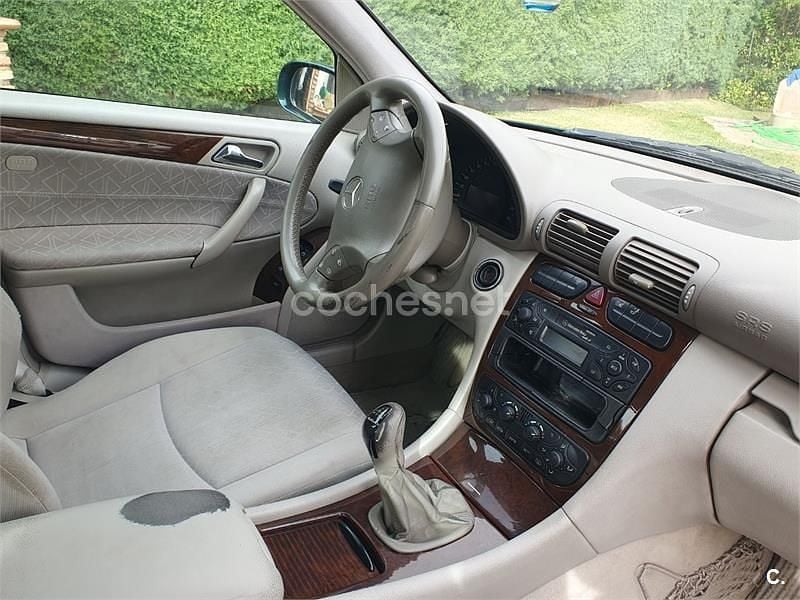 Używany Mercedes C220 Elegance 143 KM (105 kW) 2002 Zielony Sedan/Limuzyna