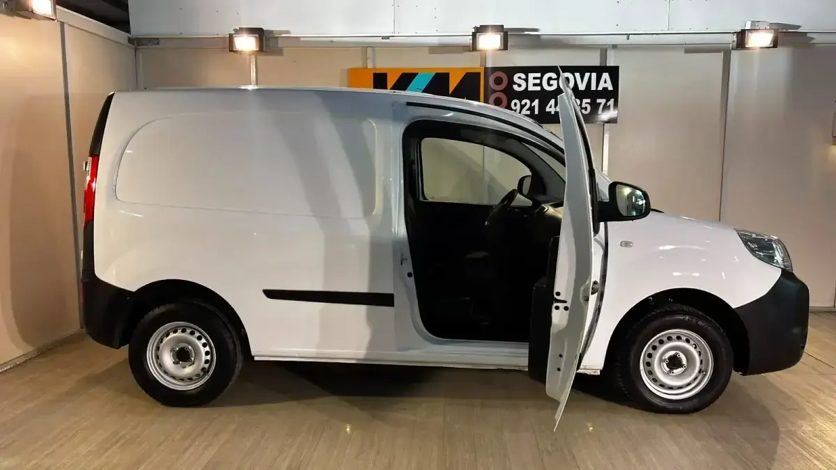 Usado Renault Kangoo 75 CV (55 kW) 2019 Blanco Monovolumen
