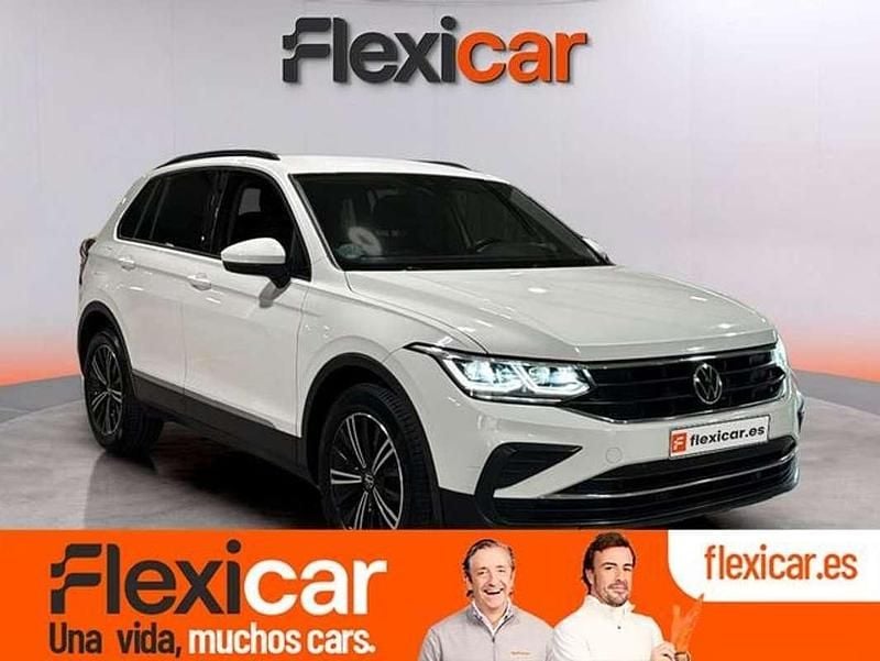 Usado VW Tiguan Life 150 HP (110 kW) 2022 Azul SUV