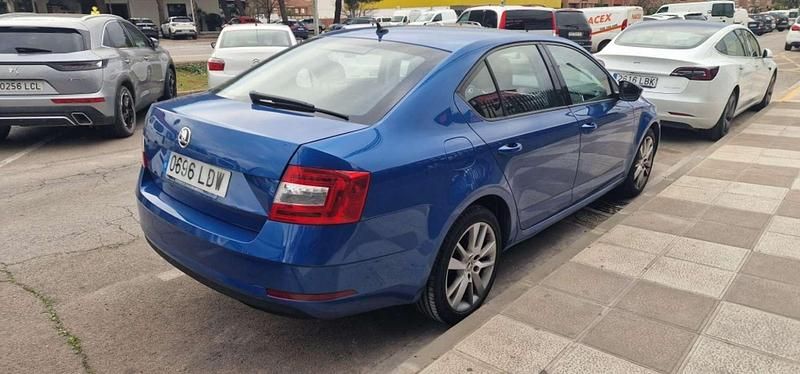 Occasion Skoda Octavia Ambition 116 ch (85 kW) 2020 Bleue Citadine