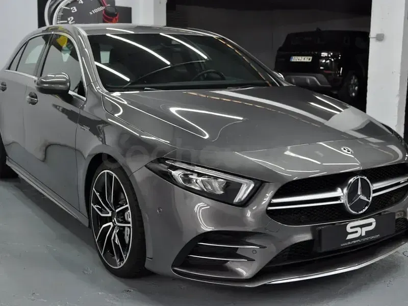 Usado Mercedes A35 AMG 306 CV (225 kW) 2019 Gris / plata Berlina