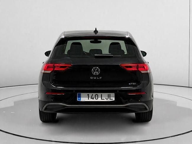 Usado VW Golf VIII Life 150 CV (110 kW) 2020 Negro Berlina