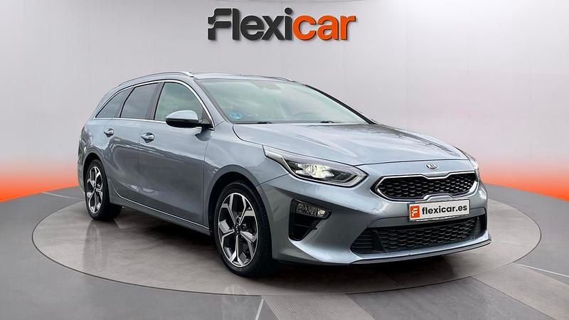 Usado Kia Ceed 120 CV (88 kW) 2021 Gris Utilitario