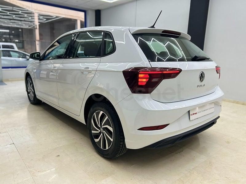 Usado VW Polo Life 95 CV (69 kW) 2022 Blanco Utilitario
