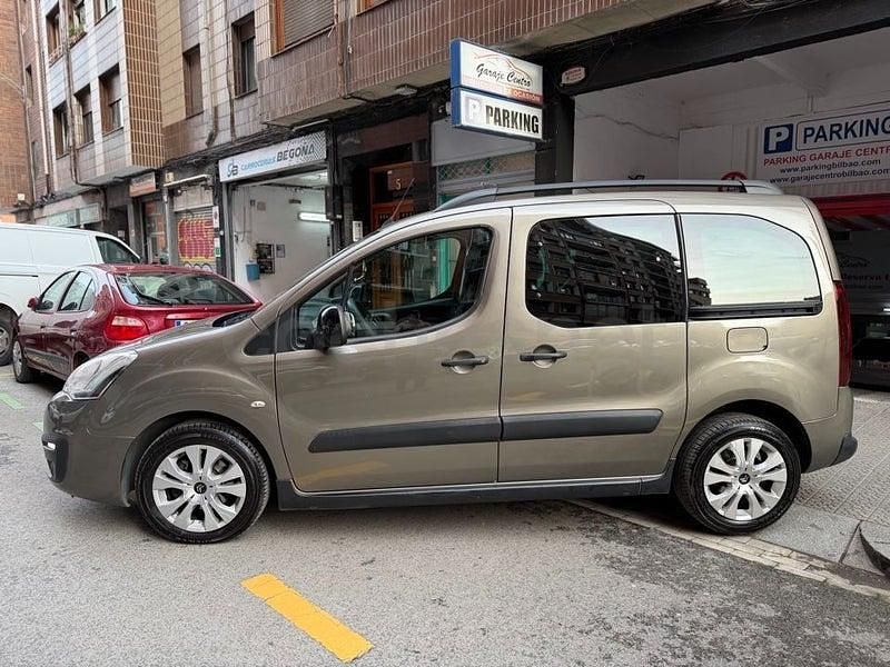 Usado Citroën Berlingo Feel 100 CV (73 kW) 2016 Marrón Monovolumen