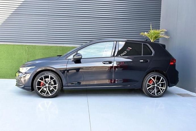 Usado VW Golf VIII Life 165 CV (121 kW) 2020