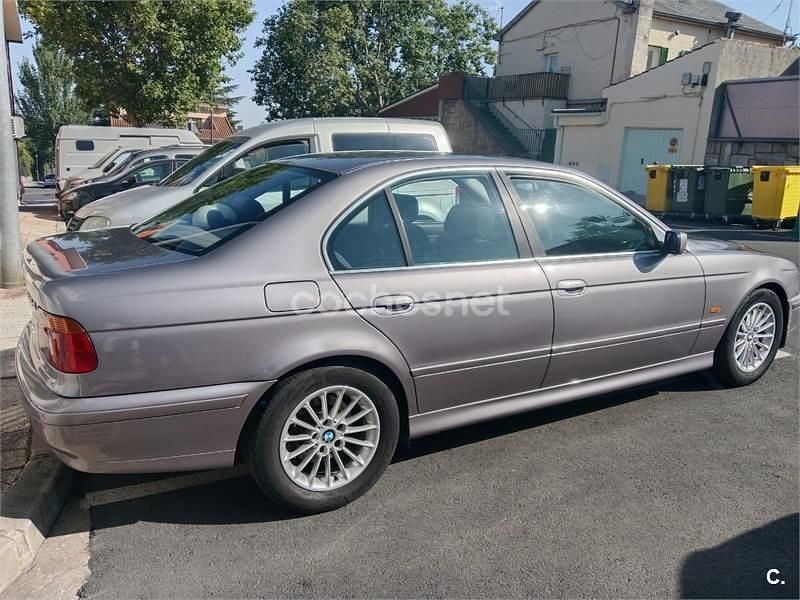Usado BMW 530 184 CV (135 kW) 2001 Gris / plata Berlina