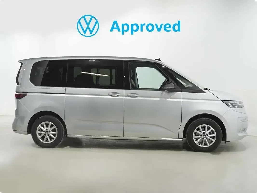 Usado VW Multivan 150 CV (110 kW) 2025 Plateado Monovolumen